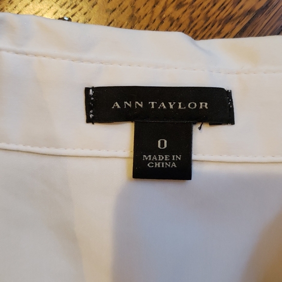 Ann Taylor Rhinestone Collar Size 0 - Picture 4 of 4